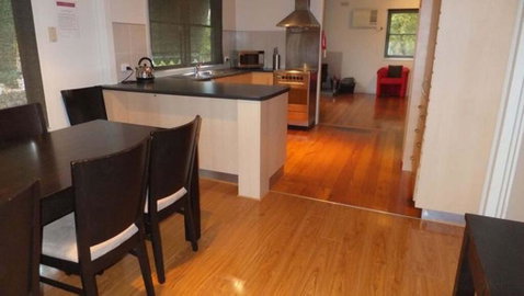 Elouera - Your Accommodation 3