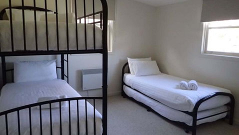 Elouera - Your Accommodation 1