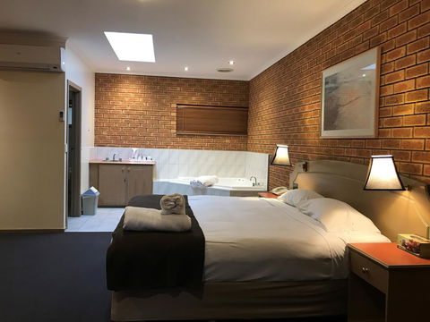 Eltham Motor Inn - Your Accommodation 2