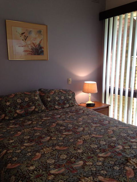 Eltham South Lodge - Your Accommodation 3