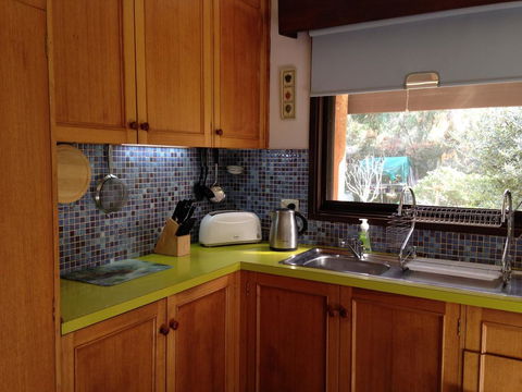 Eltham South Lodge - Your Accommodation 1