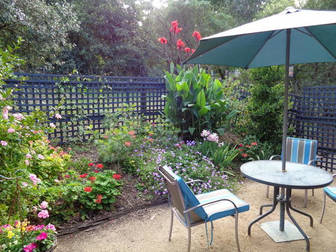 Eltham South Lodge - Your Accommodation 2