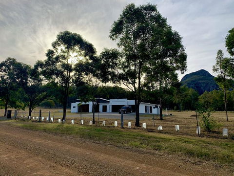 Elysium Fields Moogerah - Your Accommodation 1