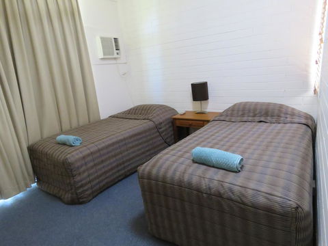 Emerald Gardens Motel & Apartments - Your Accommodation 2