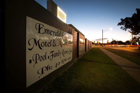 Emerald Gardens Motel & Apartments - Your Accommodation 0