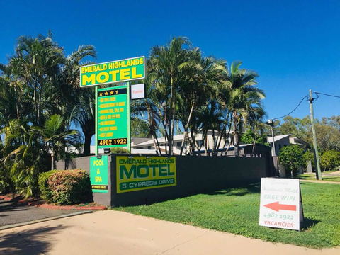 Emerald Highlands Motel - Your Accommodation 0
