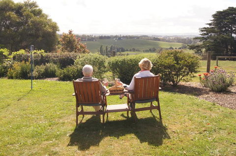 Emerald Hills Cottage - Your Accommodation 3