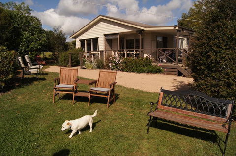 Emerald Hills Cottage - Your Accommodation 0
