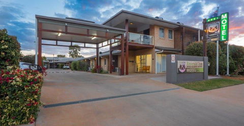Emerald Inn - Your Accommodation 0