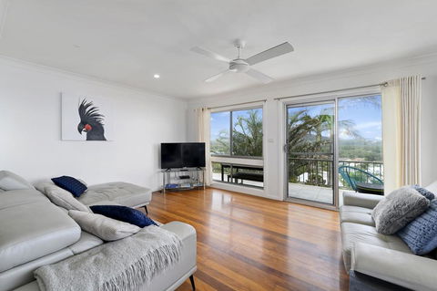 Emerald Views - Your Accommodation 1