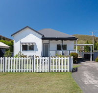 Escape to the Cottage 68 Tomaree Rd pet friendly and boat parking and WIFI - Your Accommodation