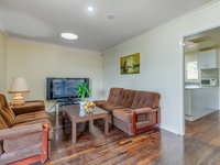 Exclusive Handy Holiday House