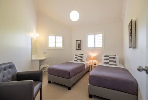 Fabulous Kangaroo Point 3 Bedroom Apartment - Your Accommodation 1