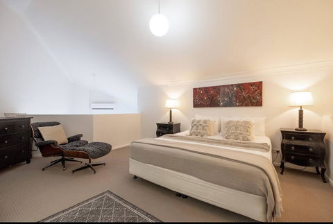 Fabulous Kangaroo Point 3 Bedroom Apartment - Your Accommodation 0