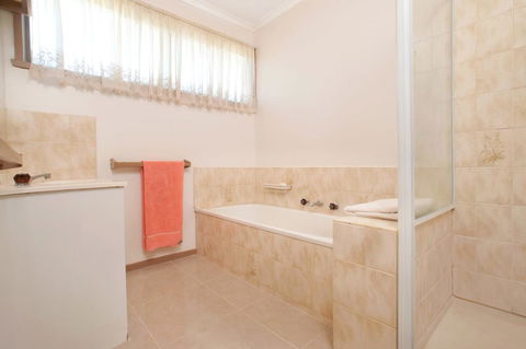 FAMILY GETAWAY - DROMANA - Your Accommodation 1