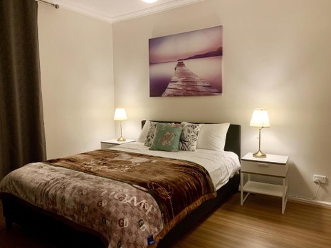 Family Home In Prime Location Melbourne - Your Accommodation 3