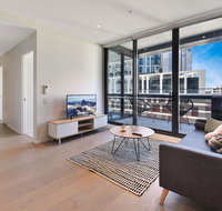 Family Loved-2BR Apt  Docklands - Free Parking - Your Accommodation