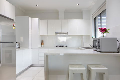 Family Size Apartment Close To Westmead Hospital - Your Accommodation 3
