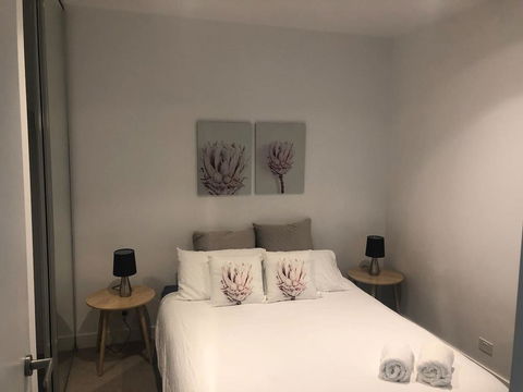 Fantastic Fitzroy - Huge House For A Magical Time! - Your Accommodation 2