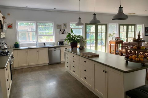 Farm House At The Gateway To The King Valley - Your Accommodation 3