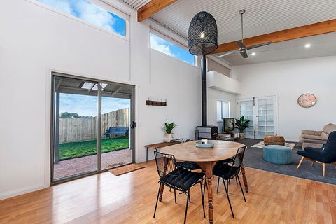 Farnham Lodge - Your Accommodation 2
