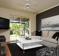 Feathers Serviced Townhouse - Your Accommodation