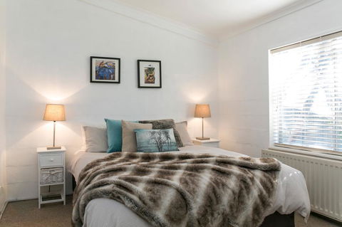 Feathertop Alpine Lodge - Your Accommodation 3