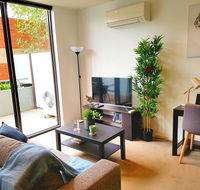 FITZROY FANTASTIC 1BR APT with FREE WINE NETFLIX WIFI close to TRAMS COLES - Your Accommodation