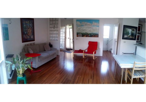 Fitzroy Spacious House - Your Accommodation 1