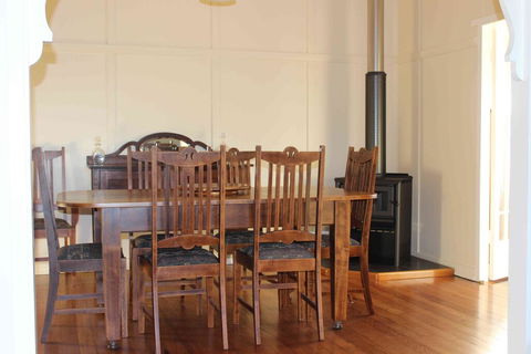 Flame Hill Vineyard - Your Accommodation 2