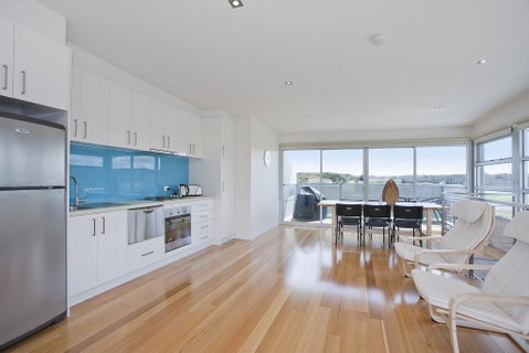 Four Kings Apartment - Deluxe 2br #3 - Your Accommodation 0