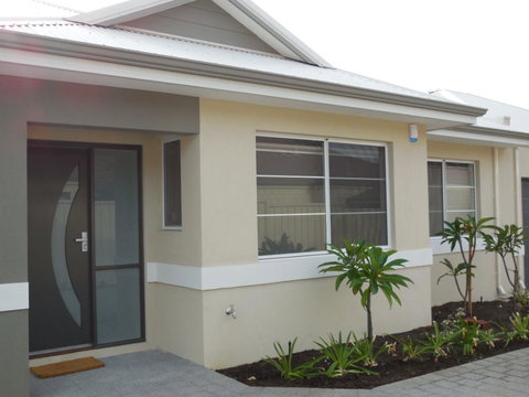 Frangipani Villa Innaloo - Your Accommodation 0
