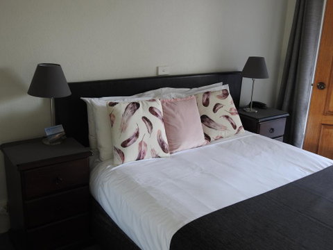 Frankston Motel - Your Accommodation 2