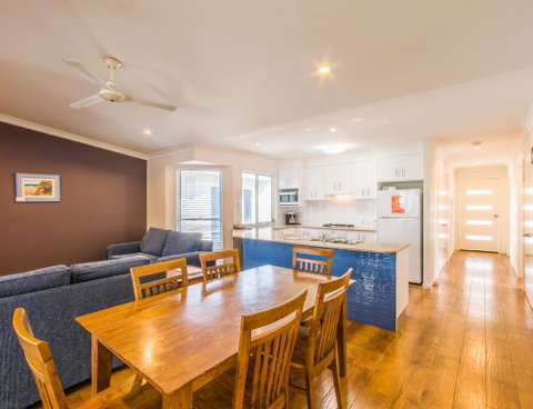 Fraser Island Beach Houses - Your Accommodation 2