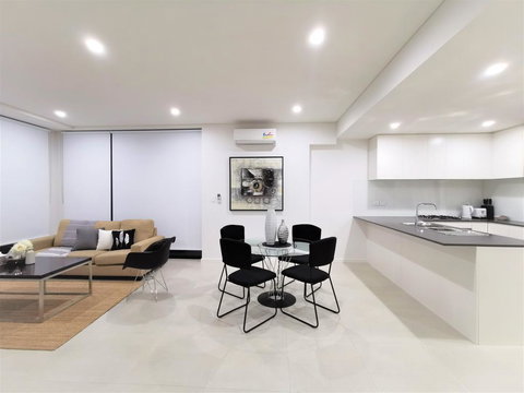 G02 Courtyard Apartment - Your Accommodation 2