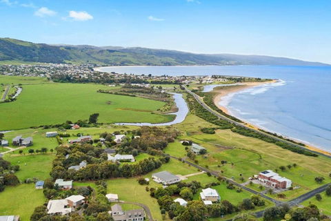 GALBRAITH BEACH STUDIO 3 - Your Accommodation 2