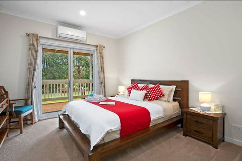 GALBRAITH BEACH STUDIO 3 - Your Accommodation 0