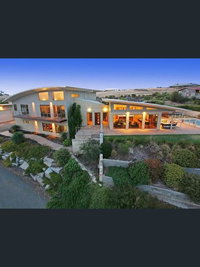 Book Lovely Banks Accommodation Vacations Your Accommodation Your Accommodation