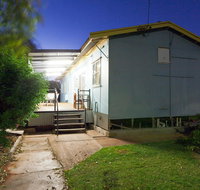 Getaway Villas Unit 3 - 3 Bedroom Self-Contained Villa with a Deck - Your Accommodation
