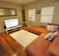 Glebe Self-Contained Modern One-Bedroom Apartment 47ROS - Your Accommodation