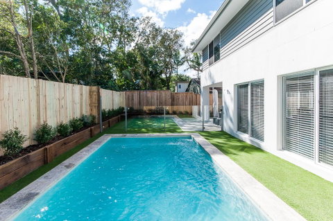 Going Coastal On Sunshine - Your Accommodation 3