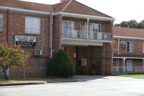 Golden Age Motor Inn - Your Accommodation 0