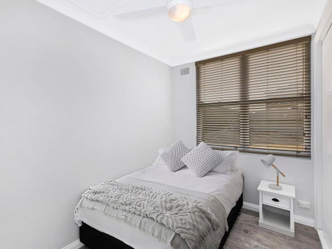Golden Sands Apartment 10 - Your Accommodation 2