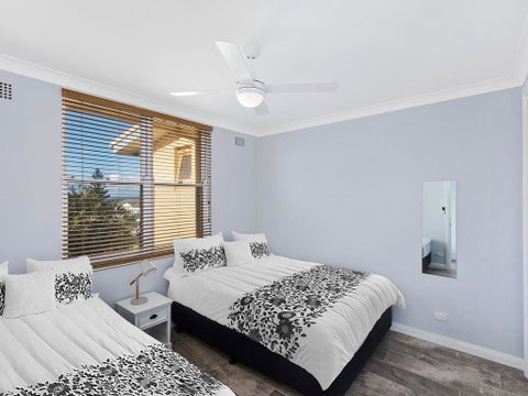 Golden Sands Apartment 10 - Your Accommodation 1