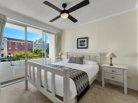 Goldsborough Place Apartments - Your Accommodation 2