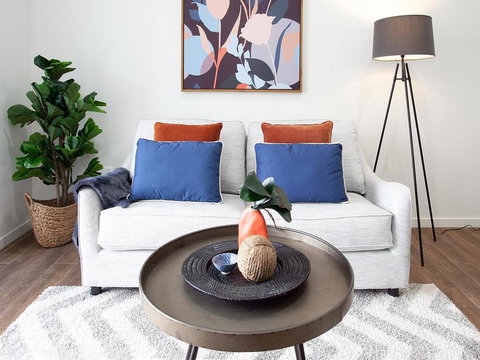 GOLF LOVERS RETREAT-Long/Short Term Lets AVL: L'Abode - Your Accommodation 2