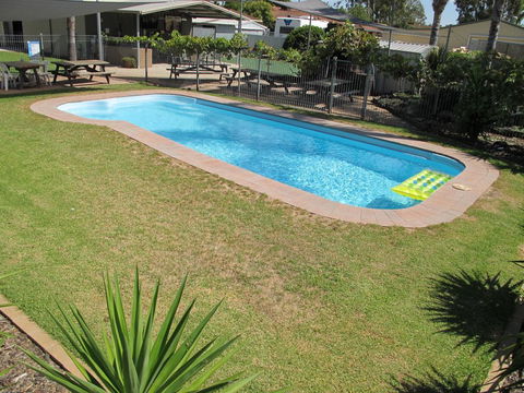 Golfers Lodge Motel - Your Accommodation 2