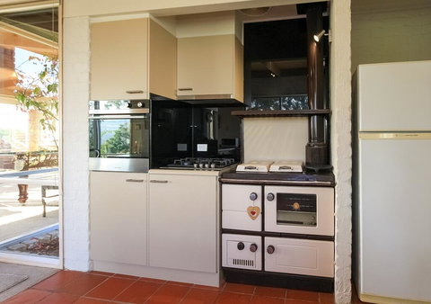 GRACEDALE HILLS HOMESTEAD - Your Accommodation 2