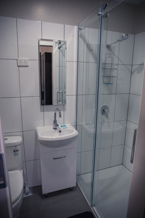 Grand Hotel Mount Morgan - Your Accommodation 3