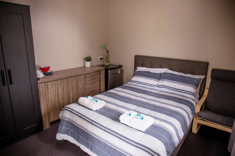 Grand Hotel Mount Morgan - Your Accommodation 2